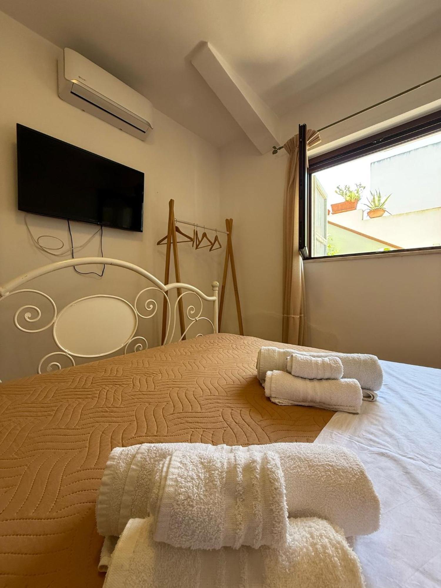 The Refuge Apartment Porto Torres Exterior photo